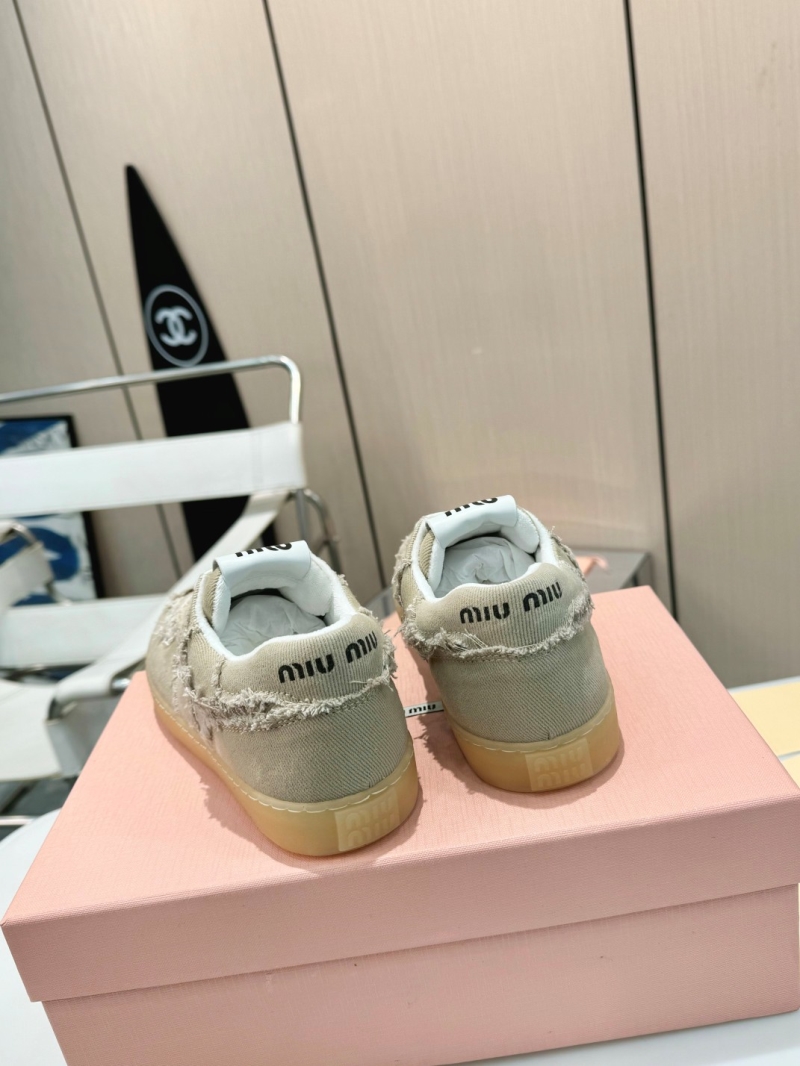 Miu Miu Casual Shoes